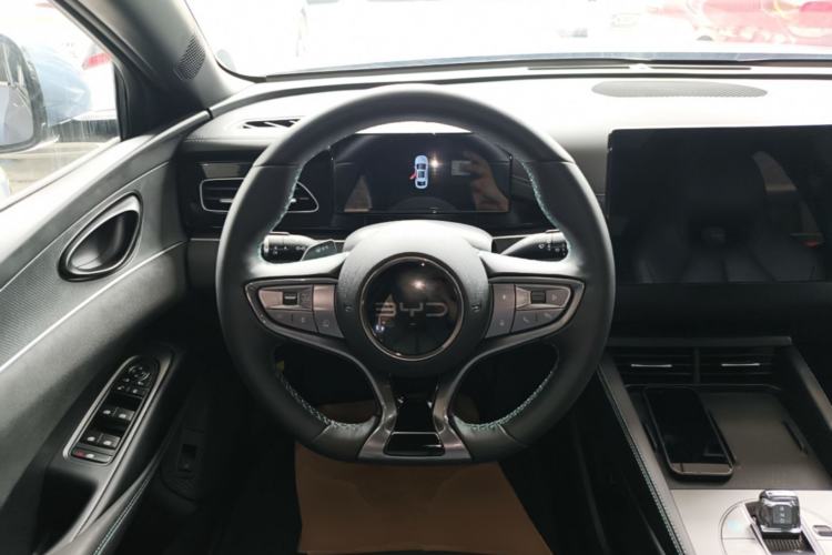 Used BYD Seal 06 New Energy 2025 DM-i Smart Drive 120KM Prestige Model Steering Wheel