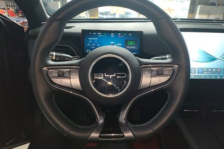 Used BYD Seal 06 New Energy 2025 DM-i Smart Drive 80KM Prestige Model Steering Wheel