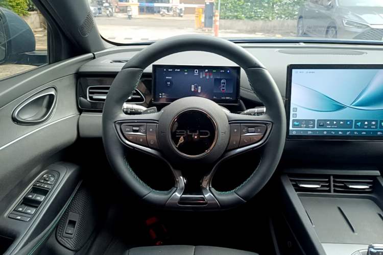 Used BYD Seal 06 New Energy 2025 DM-i Smart Drive 80KM Luxury Model Steering Wheel