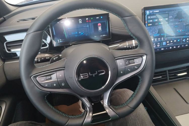Used BYD Seal 06 New Energy 2025 DM-i Smart Drive 80KM Prestige Model Steering Wheel