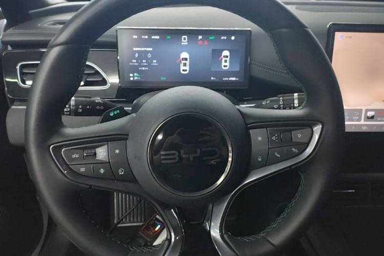 Used BYD Seal 06 New Energy 2025 DM-i Smart Drive 80KM Luxury Model Steering Wheel