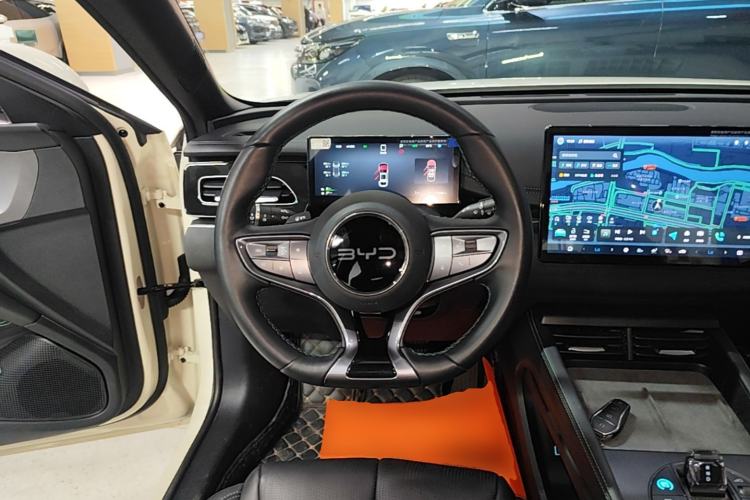 Used BYD Seal 06 New Energy 2025 DM-i Smart Drive 120KM Deluxe Model Steering Wheel