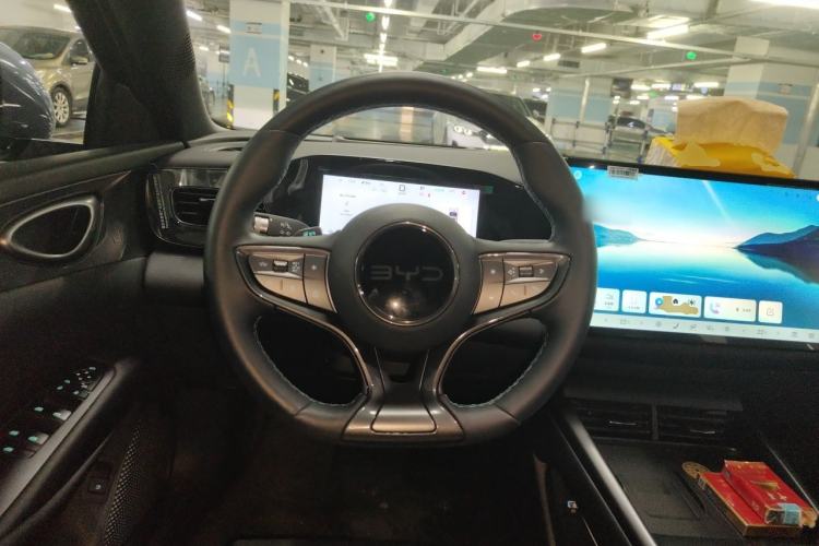 Used BYD Seal 06 New Energy 2025 EV 545KM Flagship Edition Steering Wheel