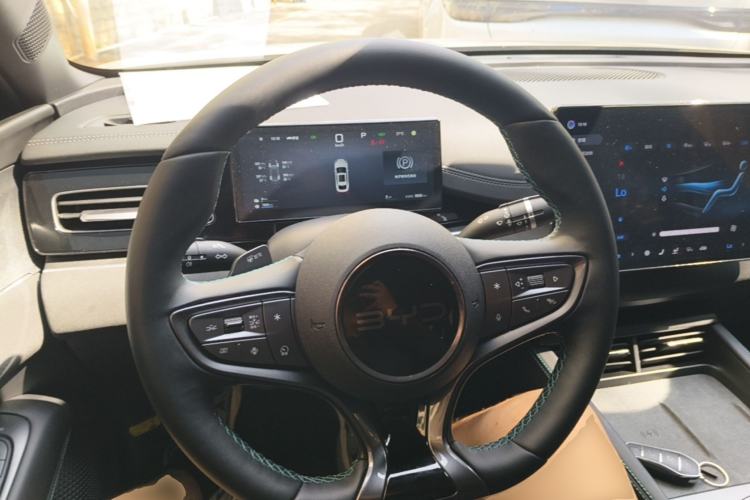 Used BYD Seal 06 New Energy 2025 DM-i Smart Drive 120KM Deluxe Model Steering Wheel