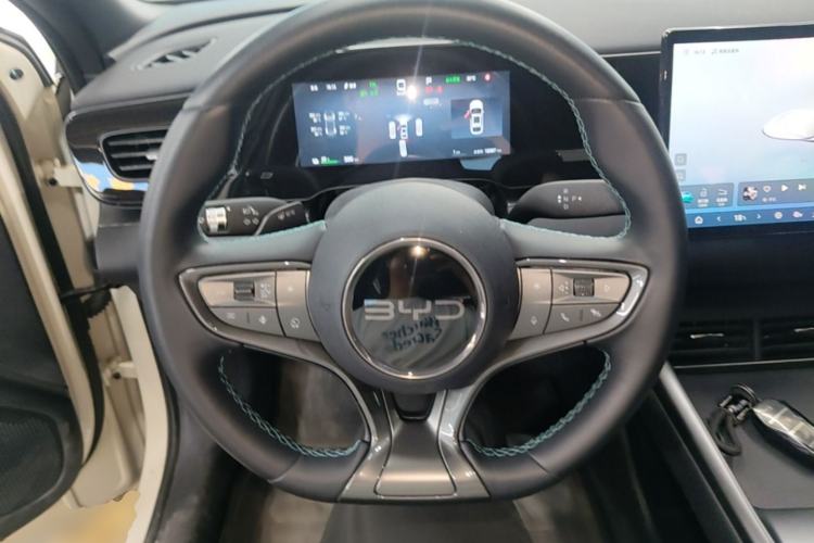 Used BYD Seal 06 New Energy 2025 EV 545KM Premium Edition Steering Wheel