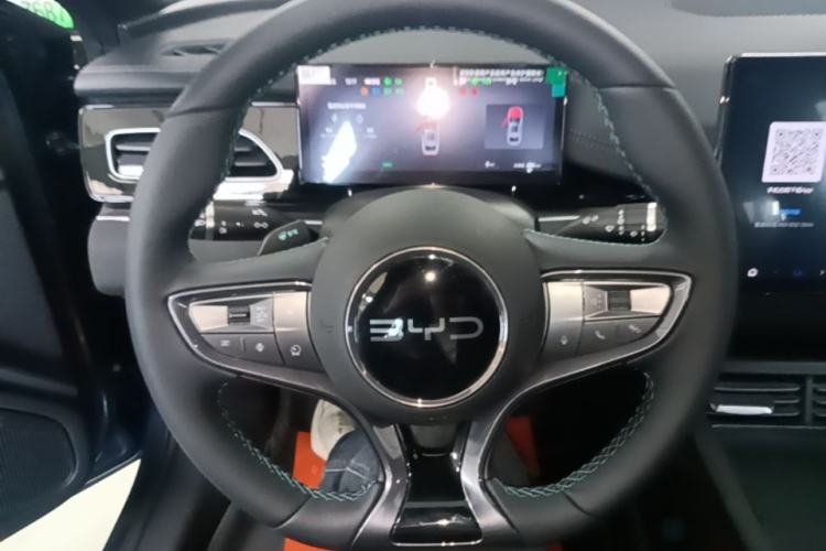 Used BYD Seal 06 New Energy 2025 DM-i Smart Drive 80KM Luxury Model Steering Wheel
