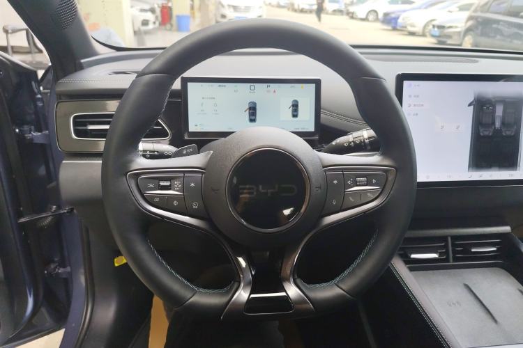Used BYD Seal 06 New Energy 2025 DM-i Smart Drive 120KM Deluxe Model Steering Wheel