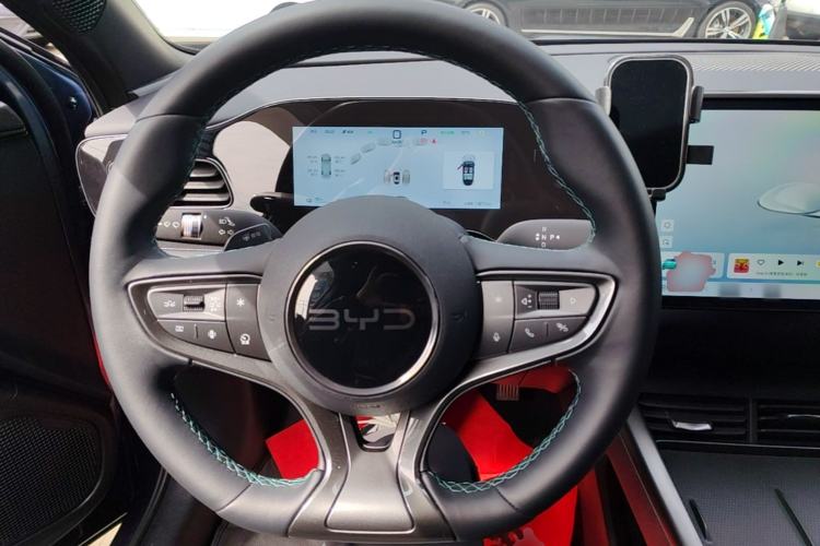 Used BYD Seal 06 New Energy 2025 EV 470KM Prestige Edition Steering Wheel