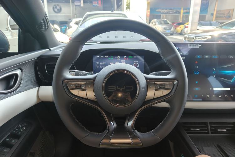 Used BYD Seal 06 New Energy 2025 EV 545KM Flagship Edition Steering Wheel