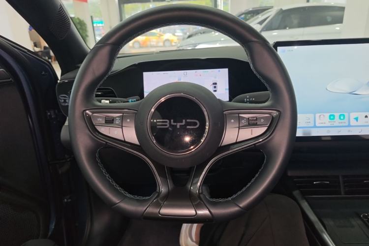 Used BYD Seal 06 New Energy 2025 EV 545KM Flagship Edition Steering Wheel