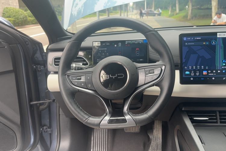 Used BYD Seal 06 New Energy 2025 DM-i Smart Drive 80KM Luxury Model Steering Wheel