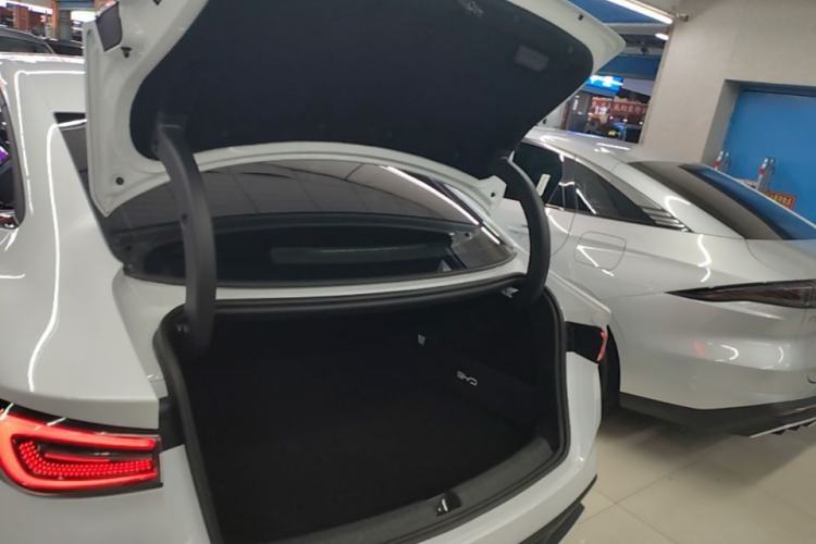 Used BYD Seal 06 New Energy 2025 DM-i Smart Drive 80KM Luxury Model Trunk