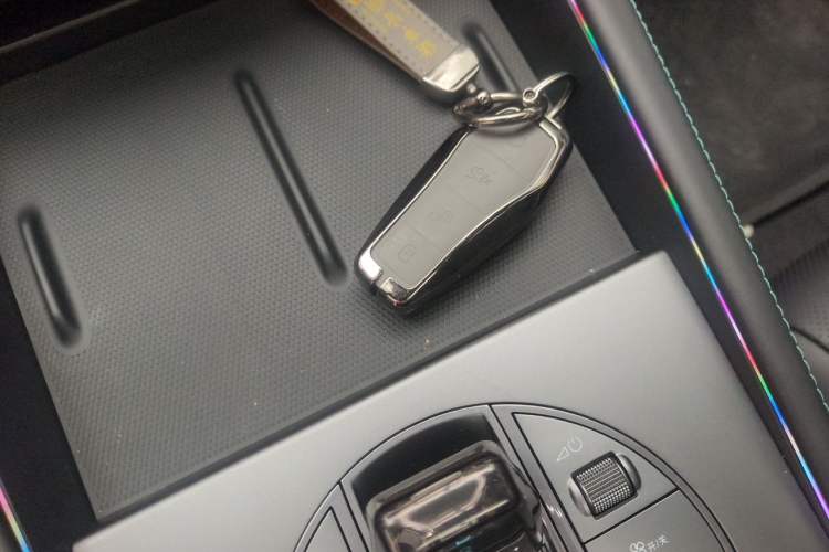 Used BYD Seal 06 New Energy 2025 DM-i Smart Drive 120KM Prestige Model Vehicle Key