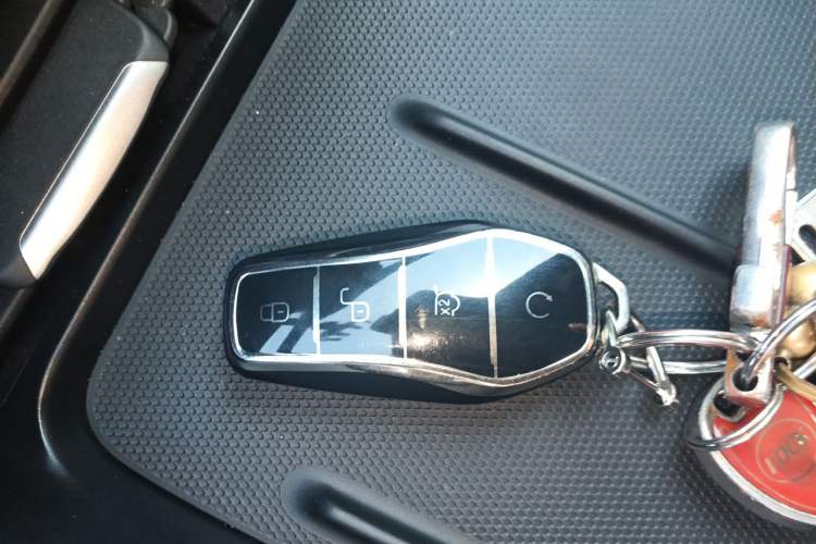 Used BYD Seal 06 New Energy 2025 DM-i Smart Drive 120KM Prestige Model Vehicle Key
