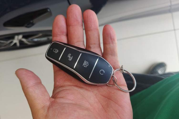 Used BYD Seal 06 New Energy 2025 DM-i Smart Drive 80KM Prestige Model Vehicle Key