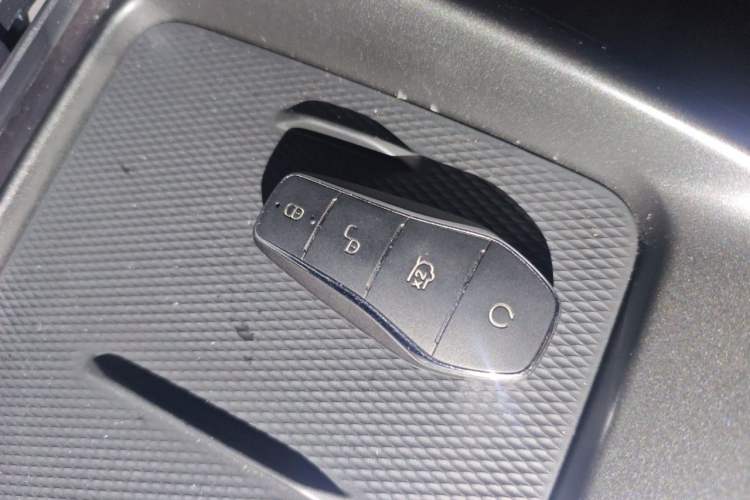 Used BYD Seal 06 New Energy 2025 EV 470KM Prestige Edition Vehicle Key