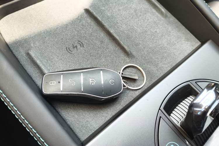 Used BYD Seal 06 New Energy 2025 DM-i Smart Drive 120KM Deluxe Model Vehicle Key