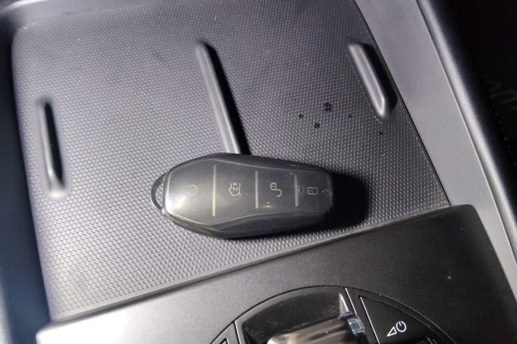 Used BYD Seal 06 New Energy 2025 DM-i Smart Drive 120KM Prestige Model Vehicle Key