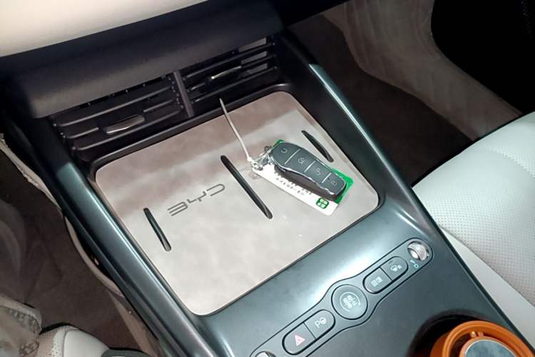 Used BYD Seal 06 New Energy 2025 EV 545KM Premium Edition Vehicle Key