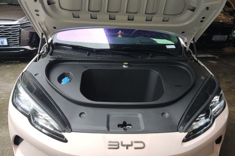 Used BYD Seal 06 New Energy 2025 EV 545KM Flagship Edition Engine Bay