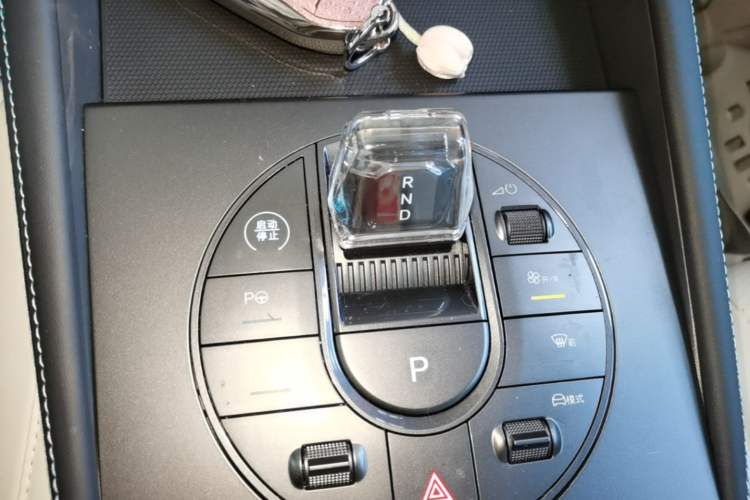Used BYD Seal 06 New Energy 2025 DM-i Smart Drive 80KM Prestige Model Gear Lever