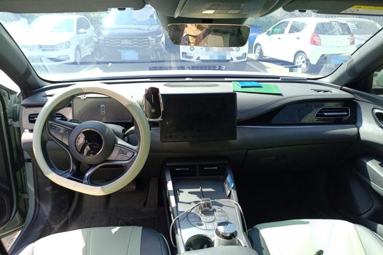 Used BYD Seal 06 New Energy 2025 DM-i Smart Drive 80KM Luxury Model Center Console