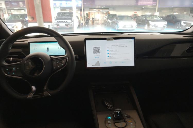 Used BYD Seal 06 New Energy 2025 DM-i Smart Drive 120KM Prestige Model Center Console
