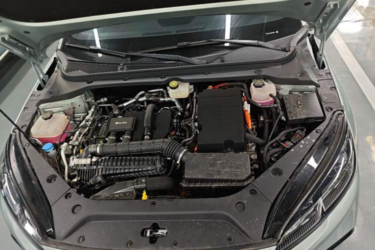 Used BYD Seal 06 New Energy 2025 DM-i Smart Drive 120KM Deluxe Model Engine Bay