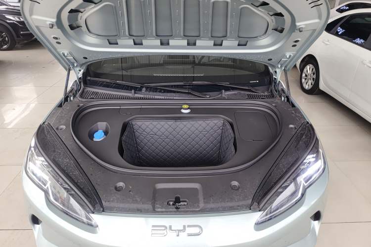 Used BYD Seal 06 New Energy 2025 EV 470KM Prestige Edition Engine Bay