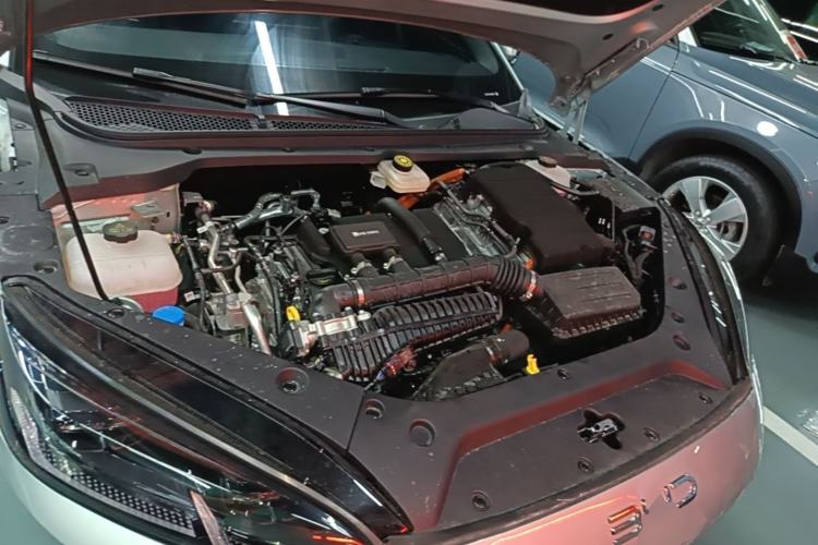 Used BYD Seal 06 New Energy 2025 DM-i Smart Drive 120KM Deluxe Model Engine Bay