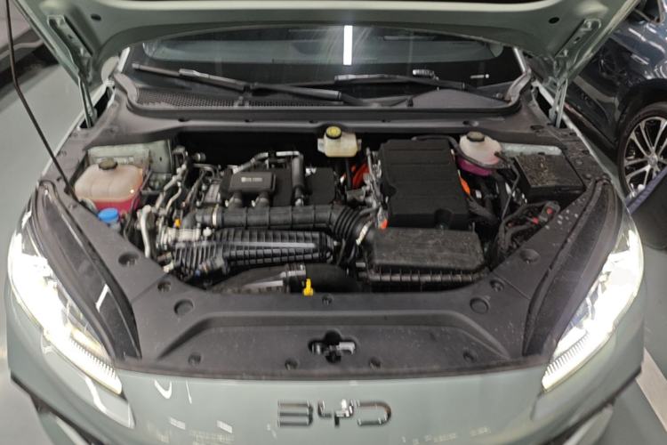 Used BYD Seal 06 New Energy 2025 DM-i Smart Drive 120KM Deluxe Model Engine Bay