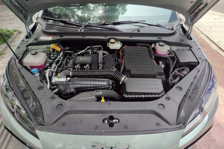 Used BYD Seal 06 New Energy 2025 DM-i Smart Drive 80KM Luxury Model Engine Bay