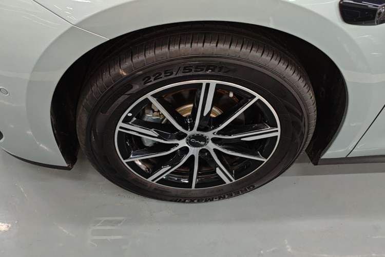 Used BYD Seal 06 New Energy 2025 DM-i Smart Drive 120KM Deluxe Model Exterior 4