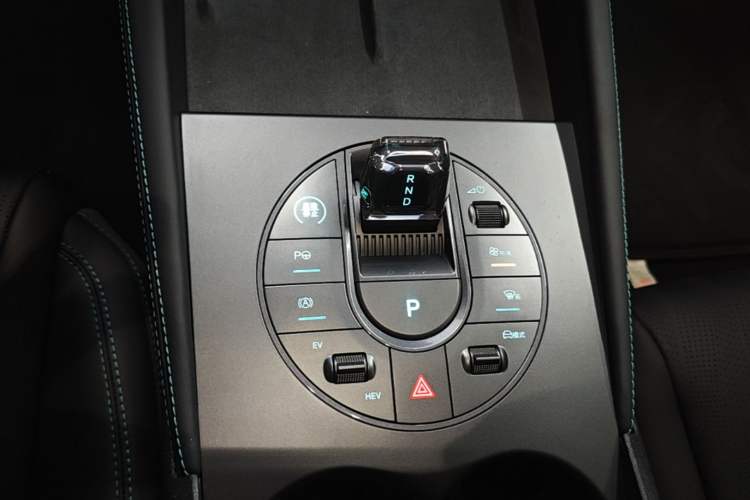 Used BYD Seal 06 New Energy 2025 DM-i Smart Drive 120KM Deluxe Model Gear Lever