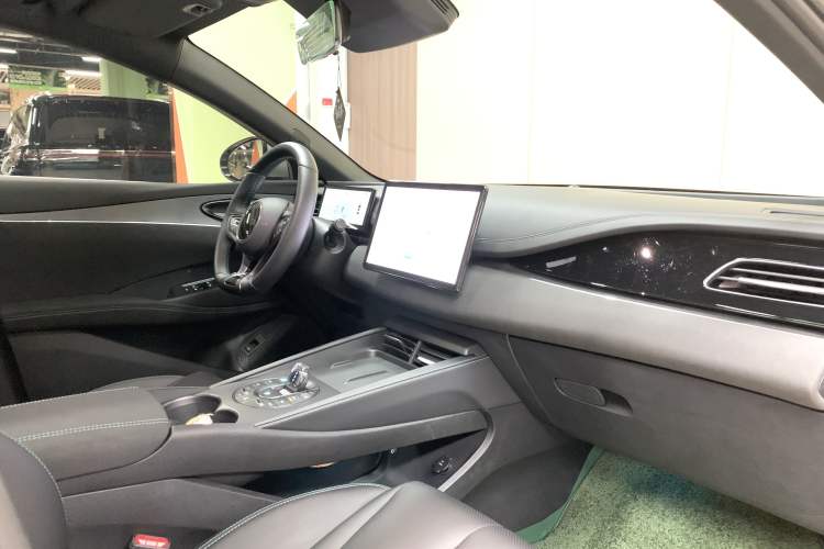 Used BYD Seal 06 New Energy 2025 DM-i Smart Drive 80KM Prestige Model Interior 3