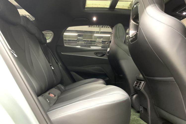 Used BYD Seal 06 New Energy 2025 DM-i Smart Drive 80KM Prestige Model Interior 6
