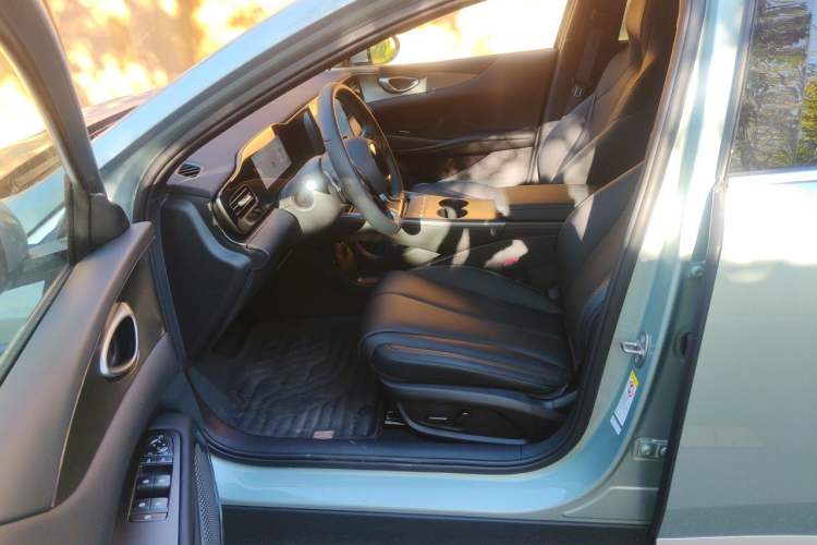 Used BYD Seal 06 New Energy 2025 EV 545KM Premium Edition Left Front Seat