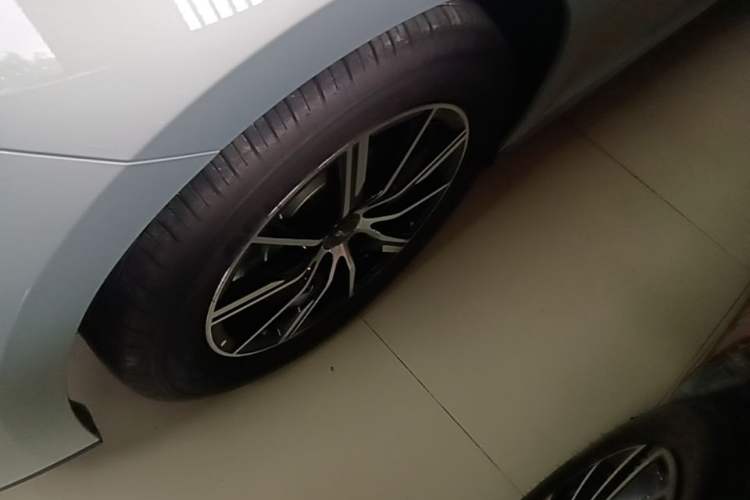Used BYD Seal 06 New Energy 2025 DM-i Smart Drive 120KM Deluxe Model Left Front Wheel Hub