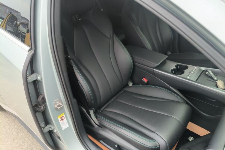 Used BYD Seal 06 New Energy 2025 EV 545KM Premium Edition Right Front Seat