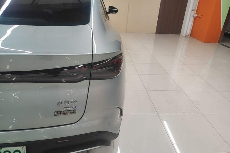 Used BYD Seal 06 New Energy 2025 DM-i Smart Drive 80KM Prestige Model Right Rear Taillight