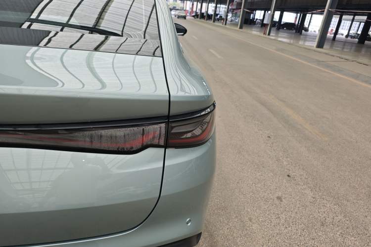 Used BYD Seal 06 New Energy 2025 EV 545KM Premium Edition Right Rear Taillight