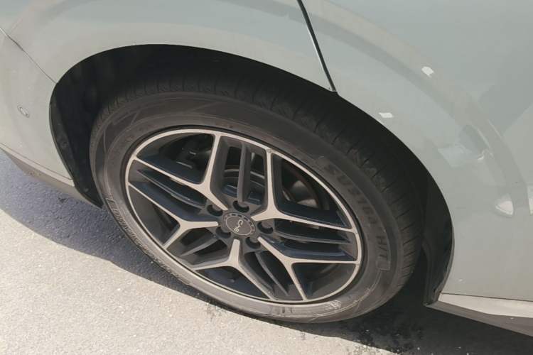 Used BYD Seal 06 New Energy 2025 EV 545KM Flagship Edition Right Rear Wheel Hub