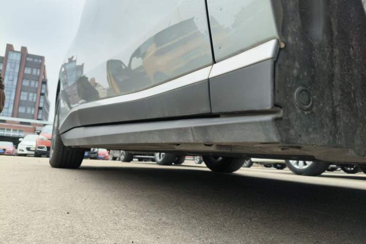 Used BYD Seal 06 New Energy 2025 EV 545KM Premium Edition Right Side Sill