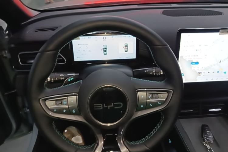Used BYD Seal 06 New Energy 2025 DM-i Smart Drive 120KM Deluxe Model Steering Wheel