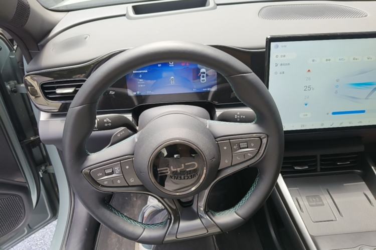 Used BYD Seal 06 New Energy 2025 EV 545KM Flagship Edition Steering Wheel