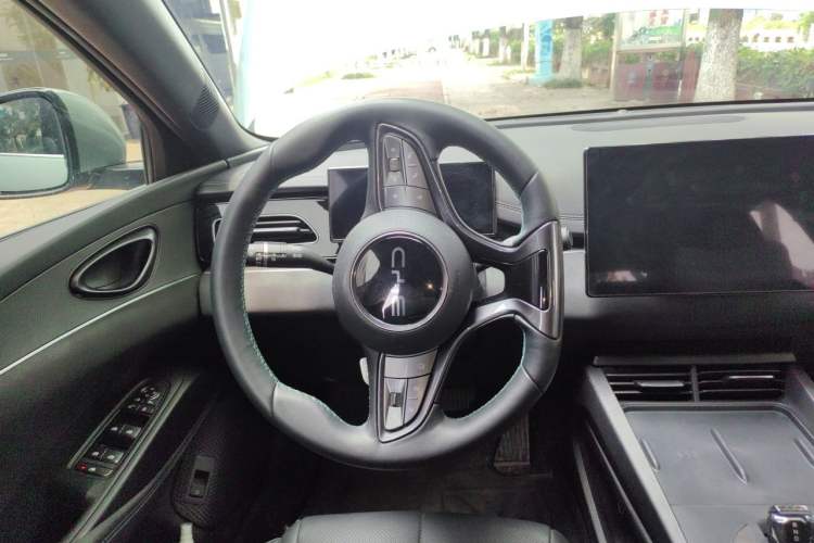 Used BYD Seal 06 New Energy 2025 DM-i Smart Drive 80KM Luxury Model Steering Wheel