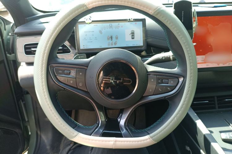 Used BYD Seal 06 New Energy 2025 DM-i Smart Drive 80KM Luxury Model Steering Wheel