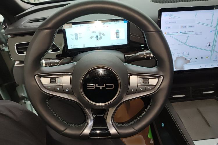 Used BYD Seal 06 New Energy 2025 DM-i Intelligent Drive 120KM Flagship Model Steering Wheel