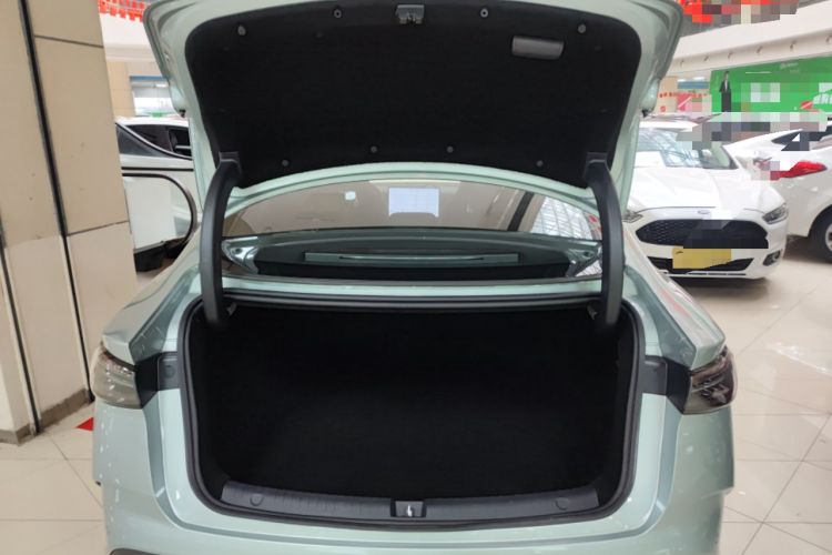 Used BYD Seal 06 New Energy 2025 DM-i Intelligent Drive 120KM Flagship Model Trunk