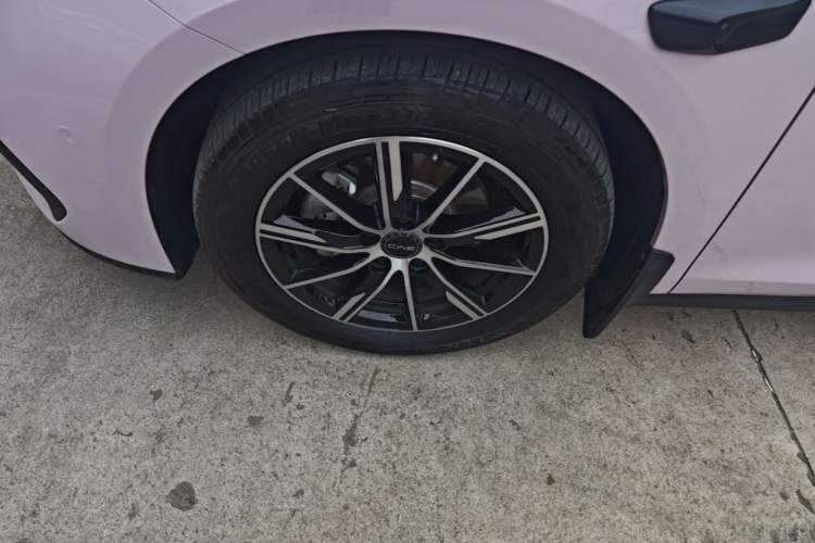 Used BYD Seal 06 New Energy 2025 DM-i Smart Drive 120KM Prestige Model Left Front Wheel Hub
